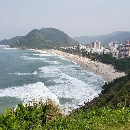Apto com suíte Praia do Tombo-3
